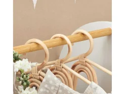 Sobuy Kmb40-W Kinderkledingkast, Kinderslaapkamer Kledingrek, Kinderkledingrek, Kledingroedes, Kapstok, Kledingkasten Met 3 Planken, 1 Mand En 3 Haken